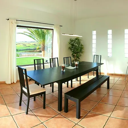 Villa Vista Mar - *