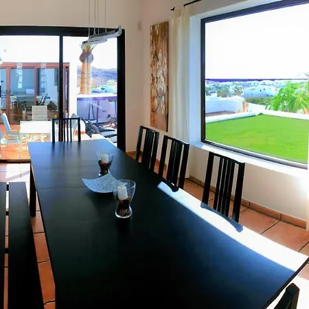 Villa Vista Mar - *
